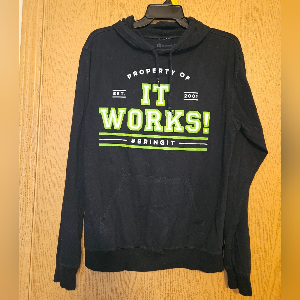 ITWORKS black and green hoodie size M